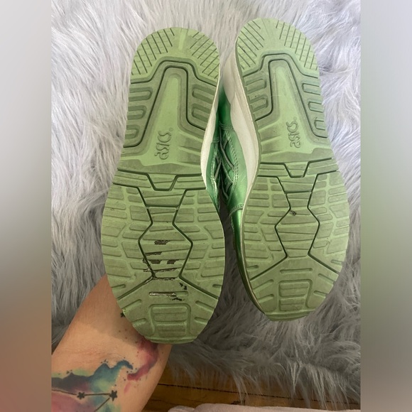 Green Metallic ASICS - Picture 4 of 4